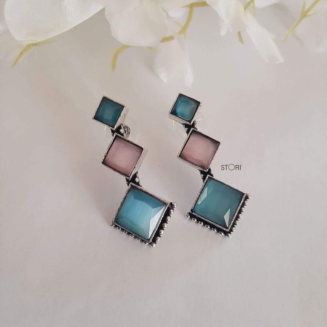 Raavi Rhombus 3-Layered Monalisa Stone Earrings