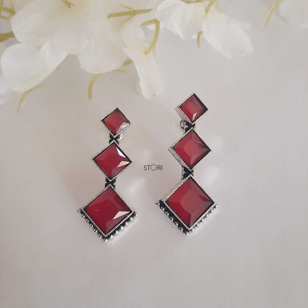 Raavi Rhombus 3-Layered Monalisa Stone Earrings