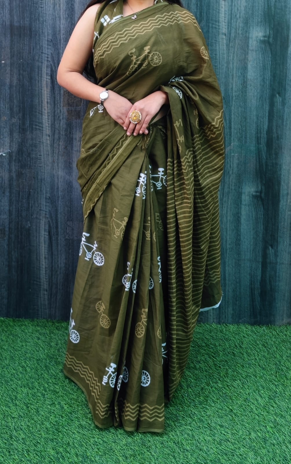 Mehendi Green Cycle Printed Handloom Cotton Mulmul Saree