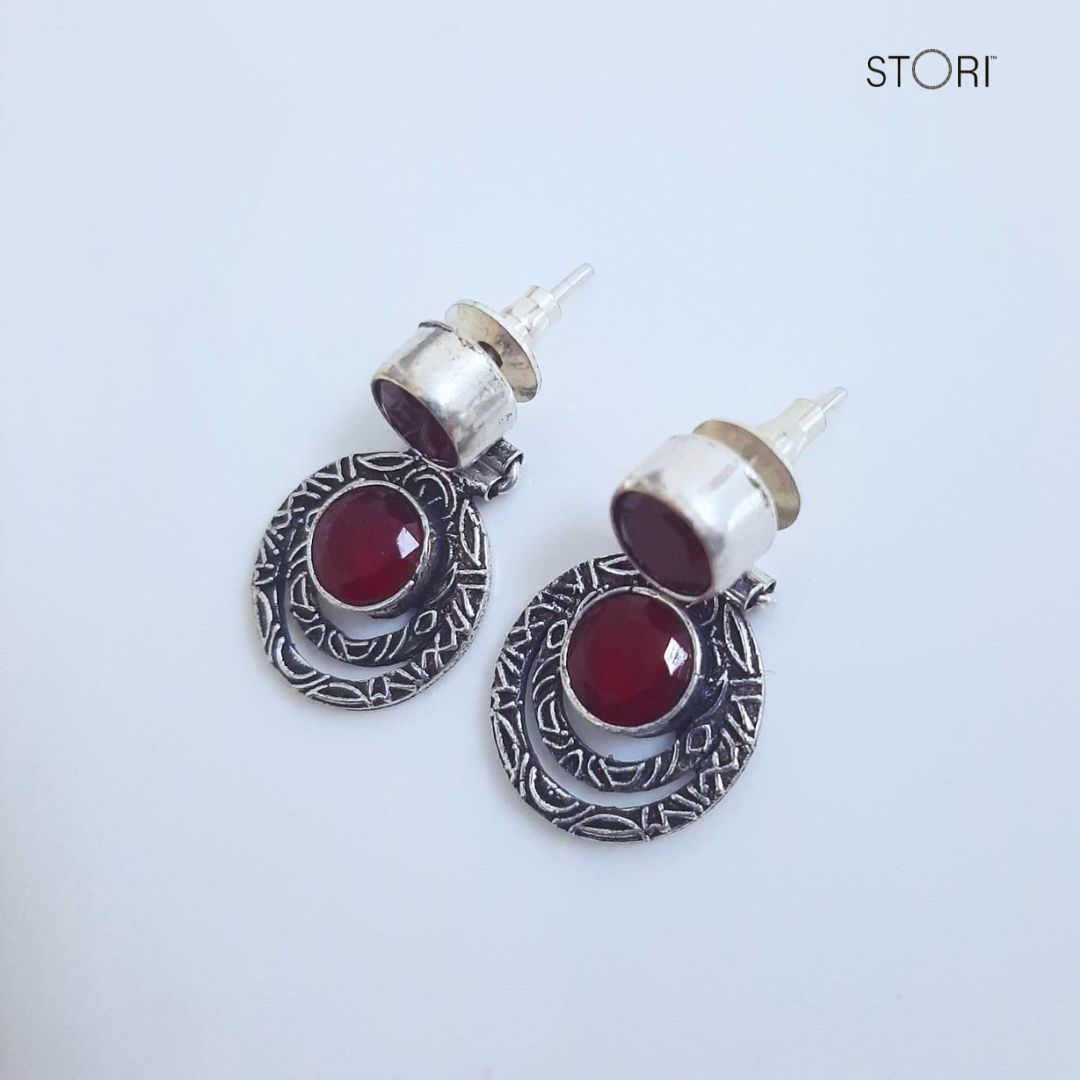 Divita Monalisa Stone Circular Oxidized Earrings