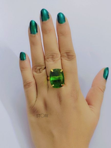 Green Glossy Stone Finger Ring