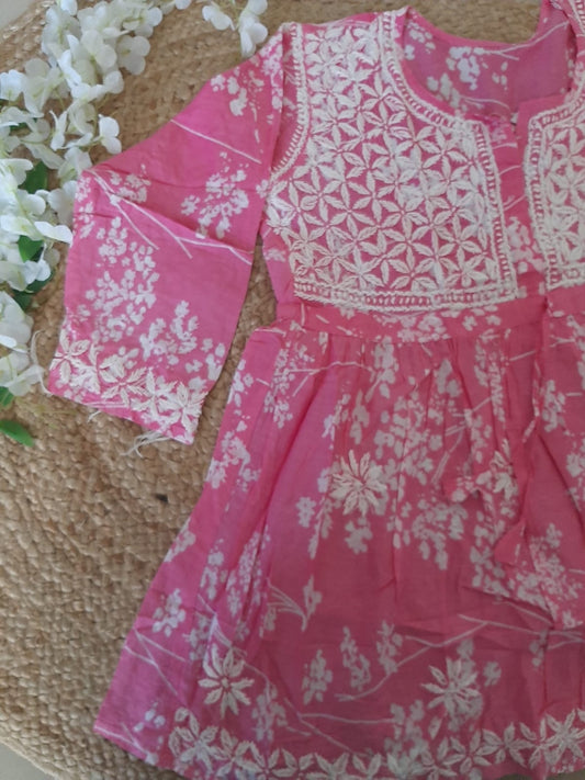 Petals Printed Pink Cotton Mulmul Chikankari Short Kurti With Dori