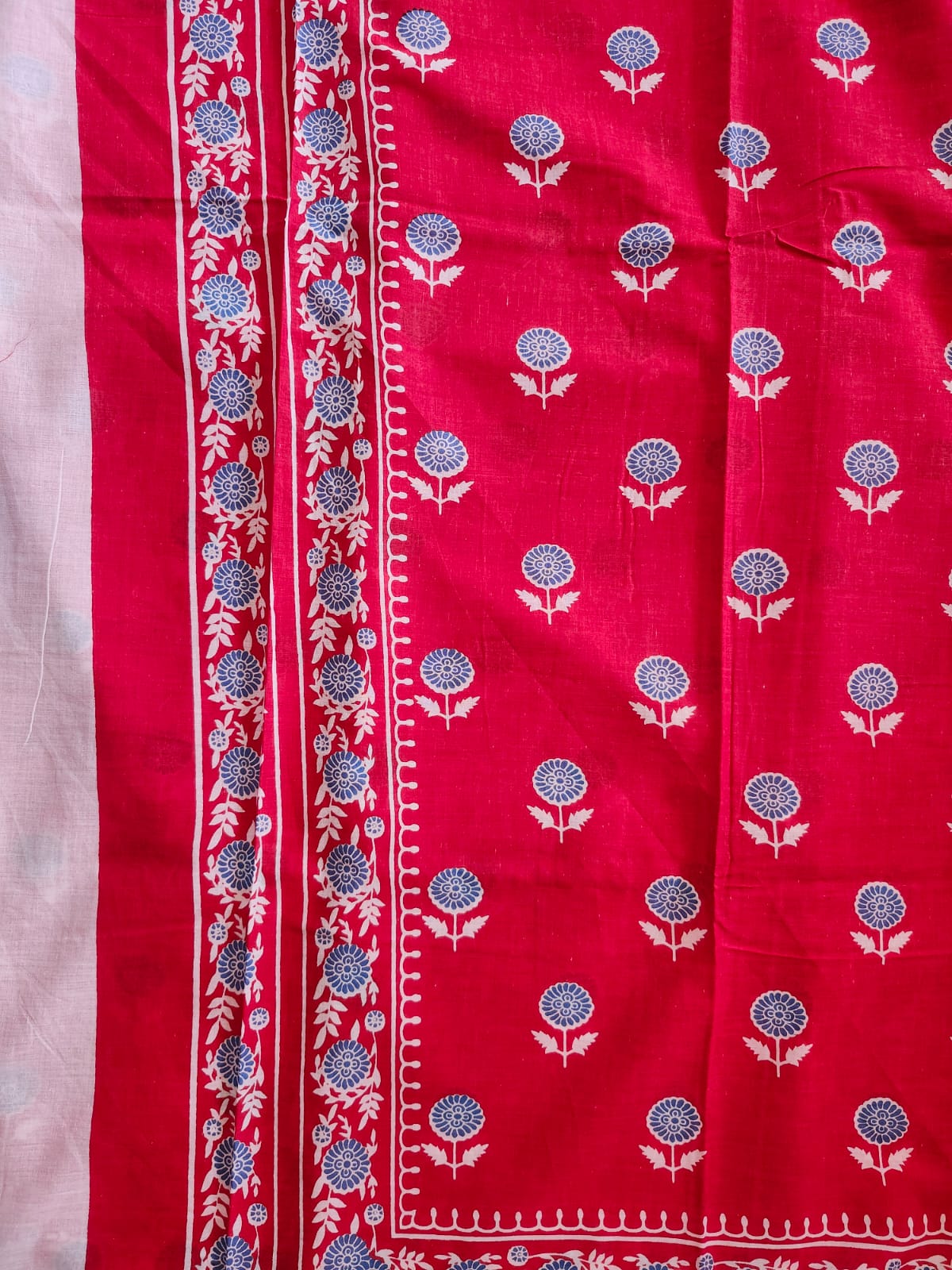 Floral Red Printed Handloom Cotton Mulmul Saree