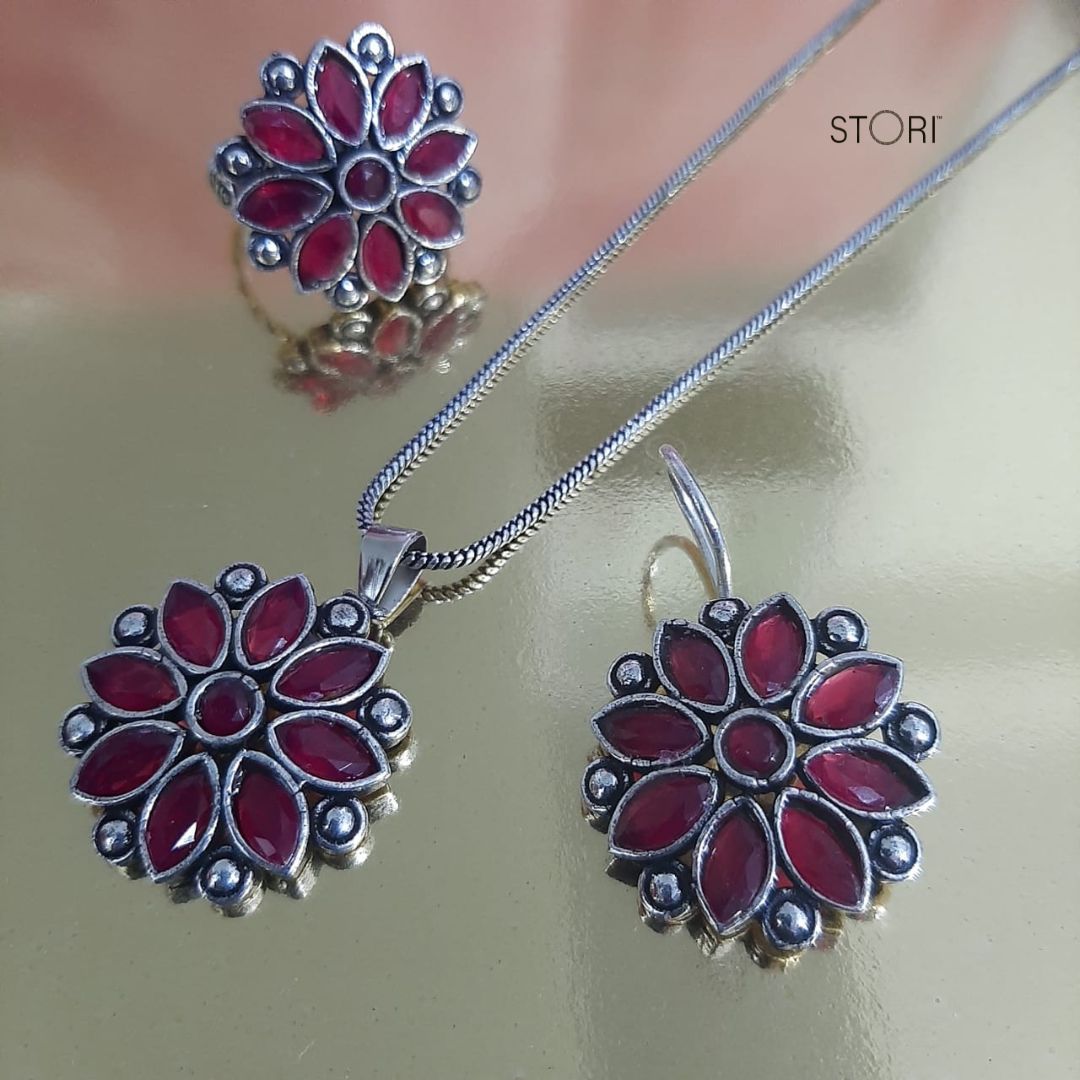 Reet Floral Star Pattern Monalisa Stones Oxidised Combo Set