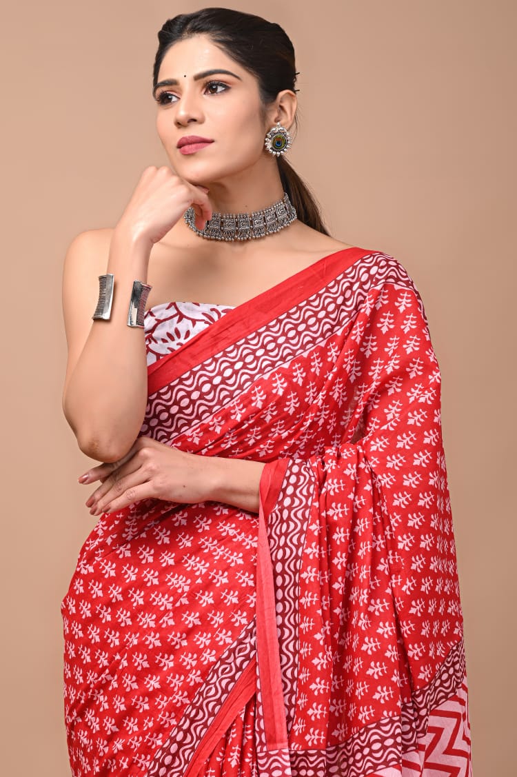 Red White Pattern Printed Handloom Cotton Mulmul Saree