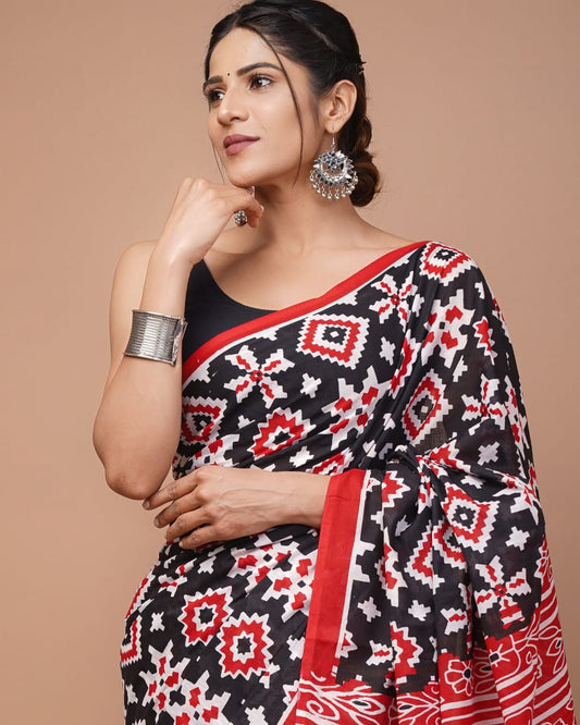 Red Black White Pattern Printed Handloom Cotton Mulmul Saree