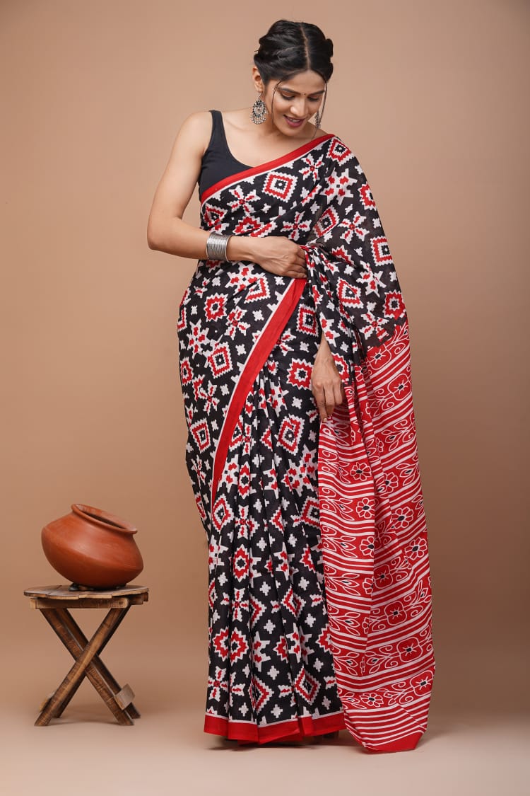 Red Black White Pattern Printed Handloom Cotton Mulmul Saree