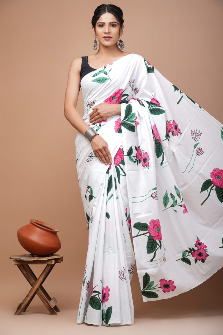 Red Green White Floral Printed Handloom Cotton Mulmul Saree