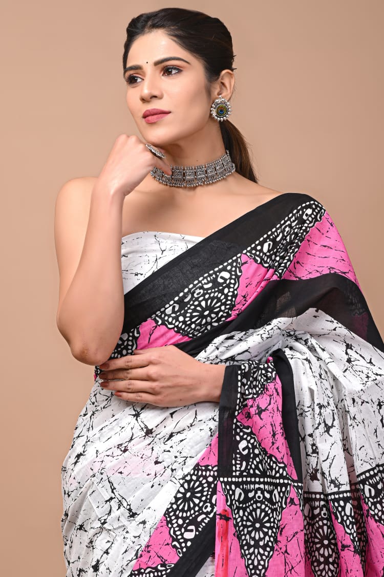 White Black Pink Pattern Printed Handloom Cotton Mulmul Saree