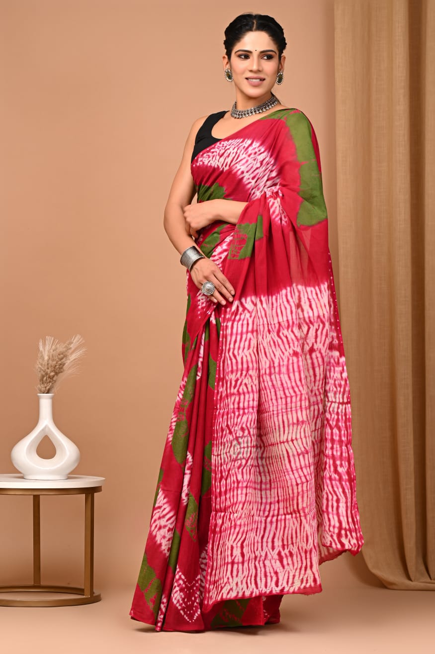 Red Ikat Printed Handloom Cotton Mulmul Saree