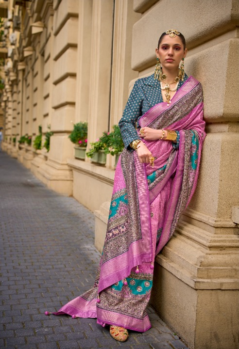 Onion Pink Silk Saree With Exotic Art Printed Border