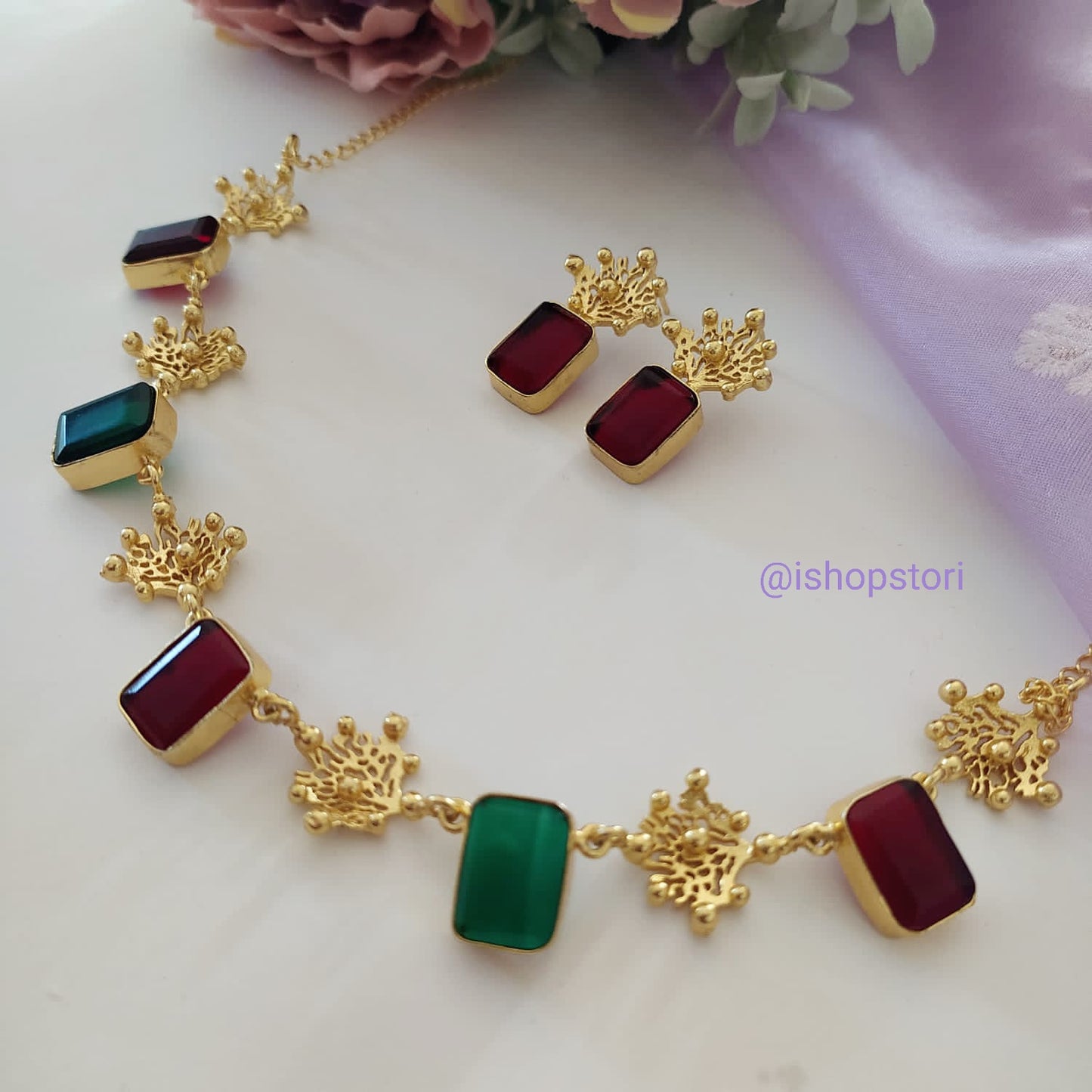 Akshita Single Layer Necklace Set