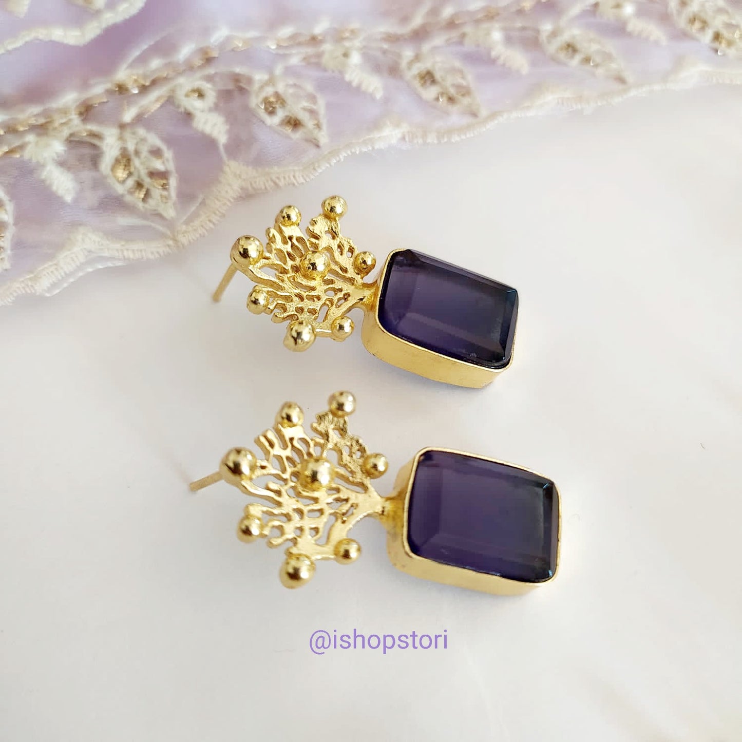 Akshita Glossy Stone Earrings