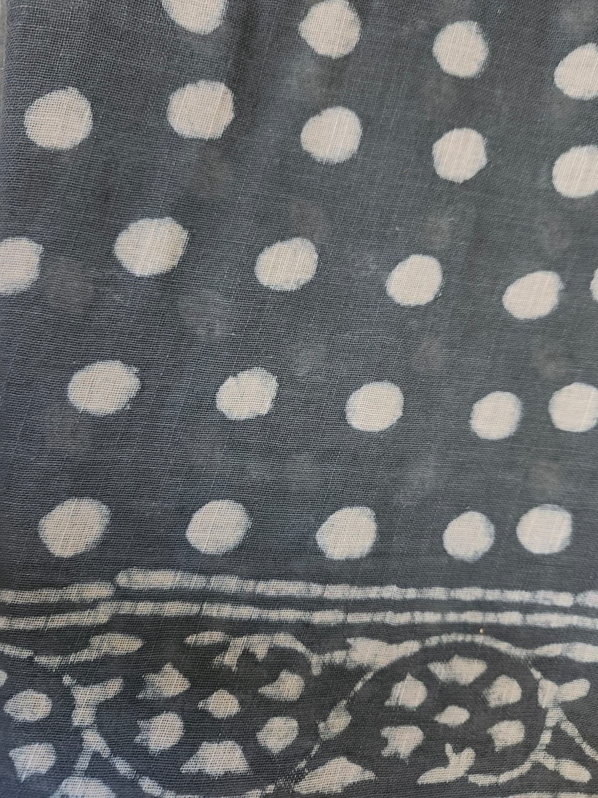 Polka Dots Grey Linen Saree With Silver Zari Border