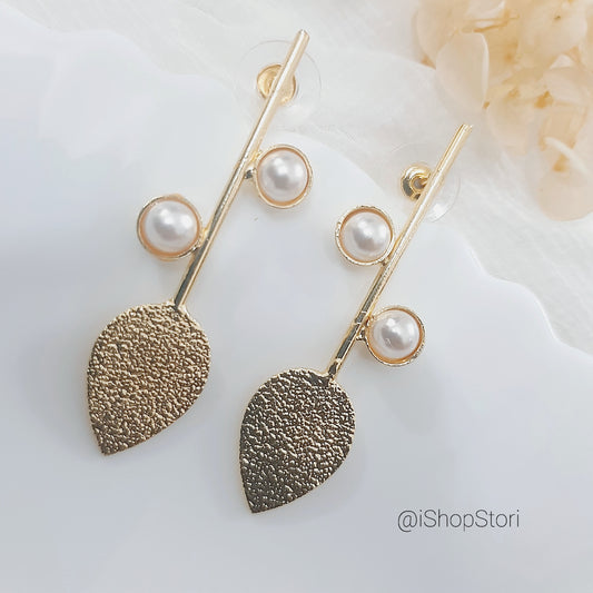 Spade Fresh Water Pearls Statement Earrings