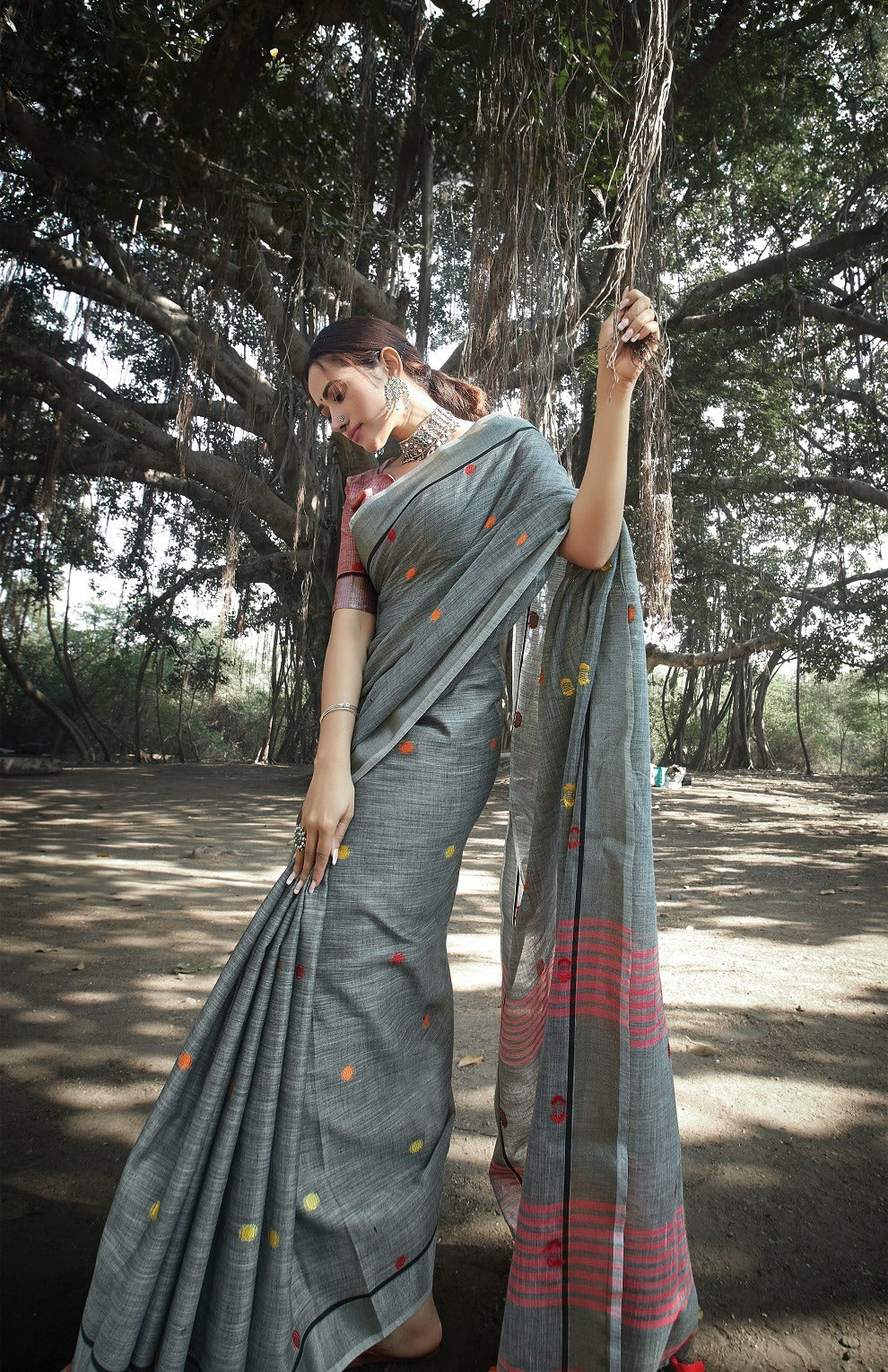 Ash Grey Zari Woven Border Linen Saree