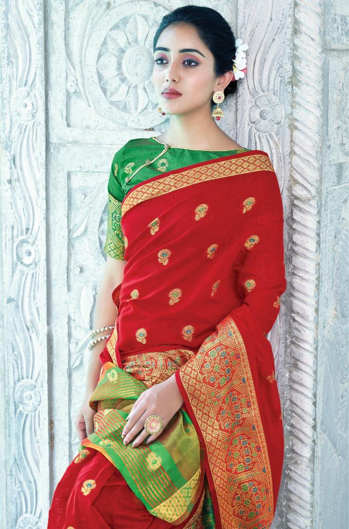 Bright Red Handloom Weaved Cotton Saree