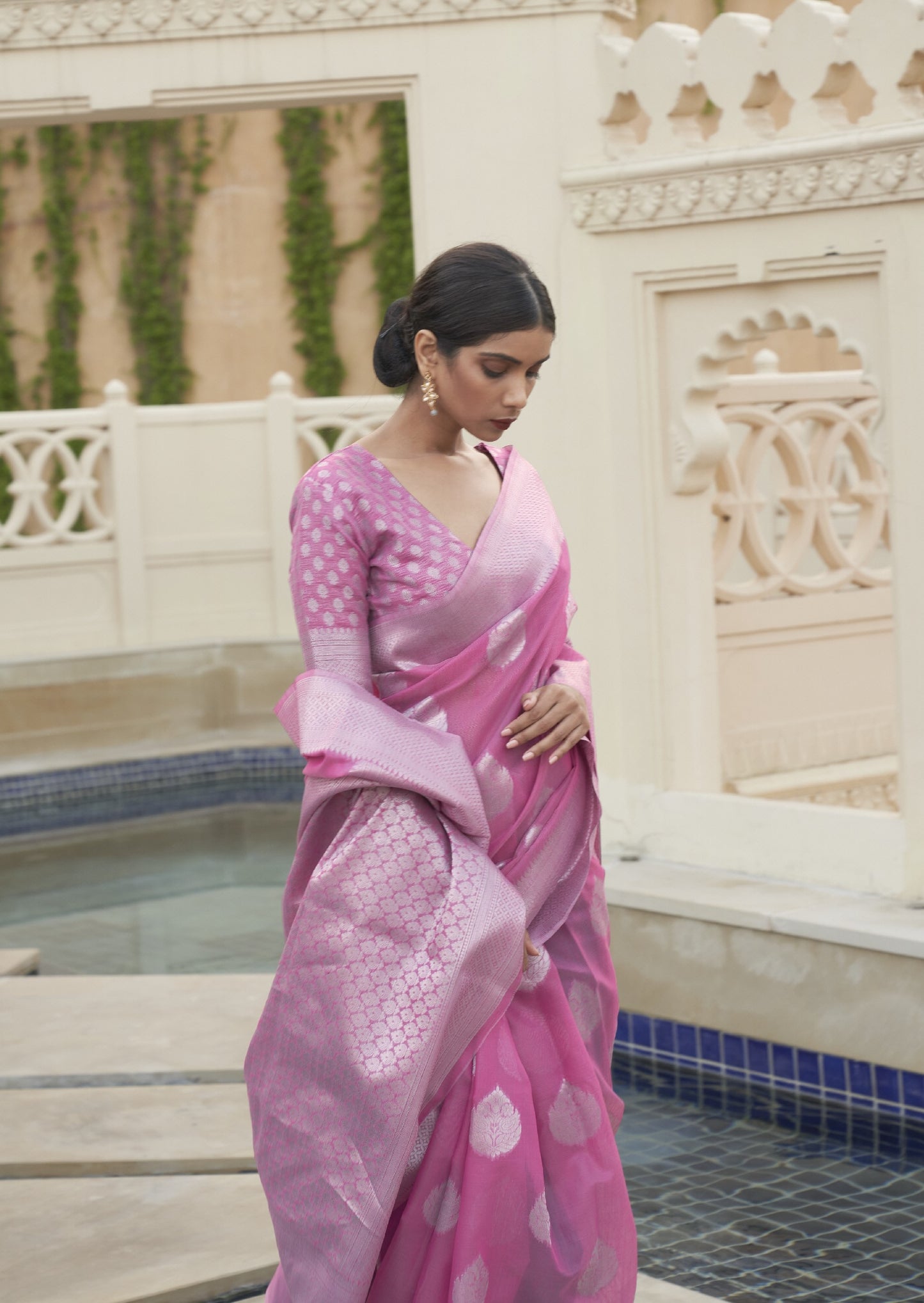 Rouge Pink Brocade Woven Linen Silk Saree