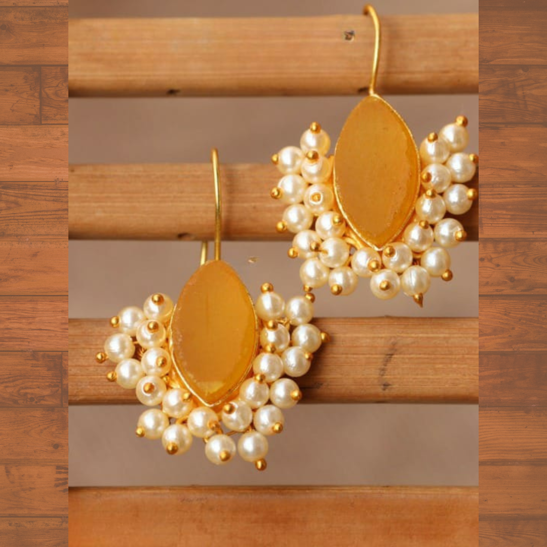 Pallavi Raw Stone & Pearls Earrings