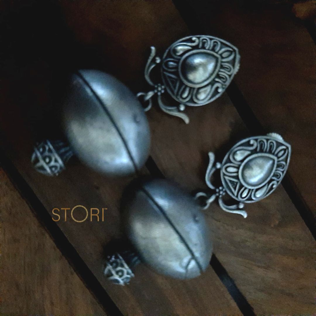 Kumbhi Silver Look Alike Oxidised Earrings