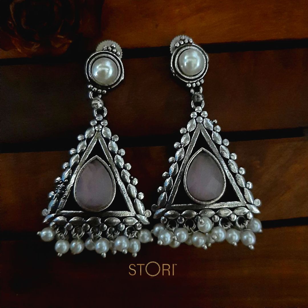 Tribhuj Monalisa Stone Silver Look Alike Oxidised Earrings