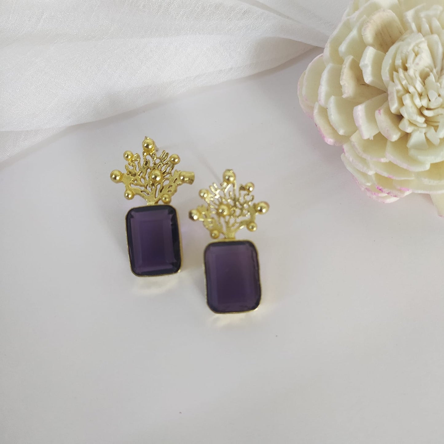 Akshita Glossy Stone Earrings