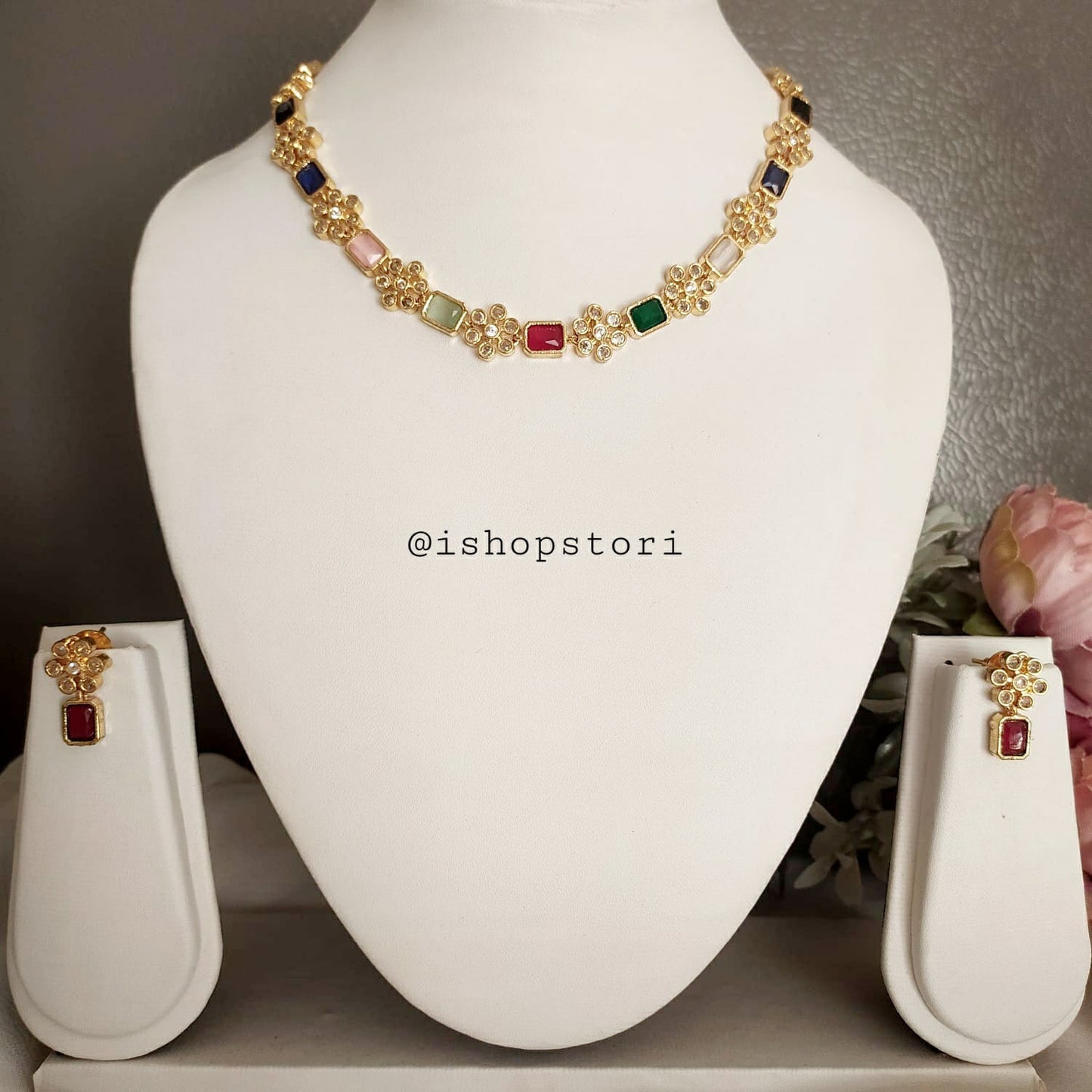 Mahira Monalisa Stone Multicolor Necklace Set