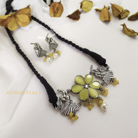 Saranya Monalisa Stone Flower & Nartaki Oxidised Necklace Set